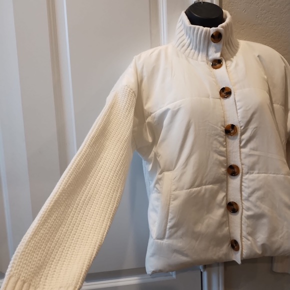 Pink Republic Women’ Sweaters Jacket High Neck Button Down Size Medium NWT - Picture 3 of 9